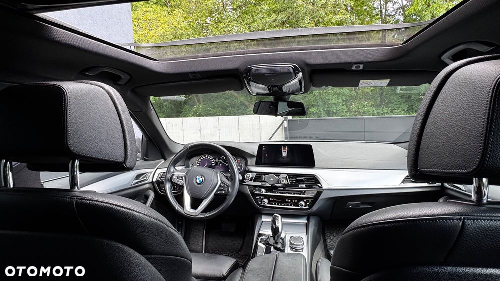 BMW Seria 5 520i - 14