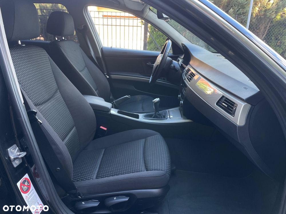 BMW Seria 3 320d - 15