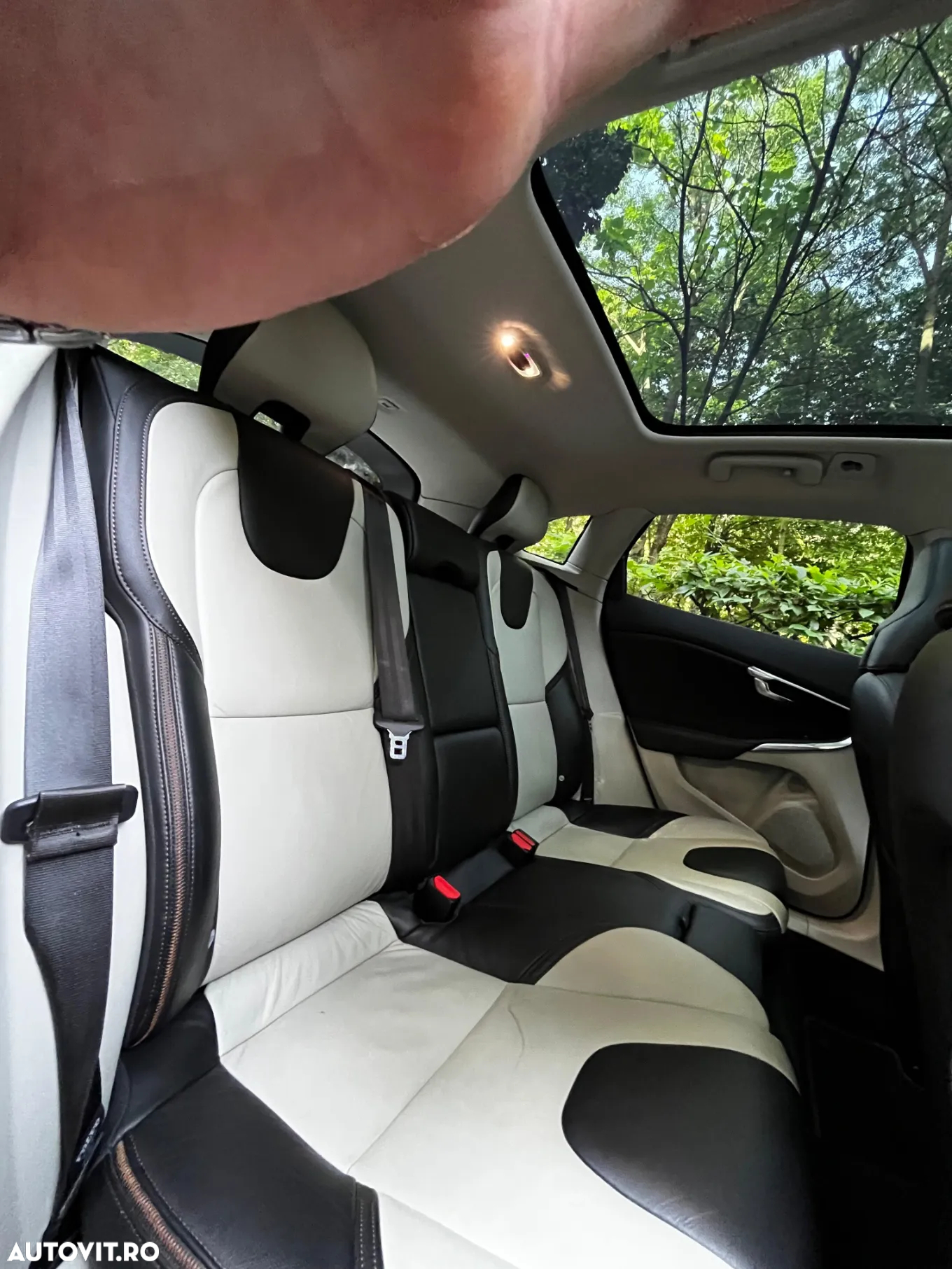 Volvo V40 Cross Country T5 AWD Geartronic Momentum - 14