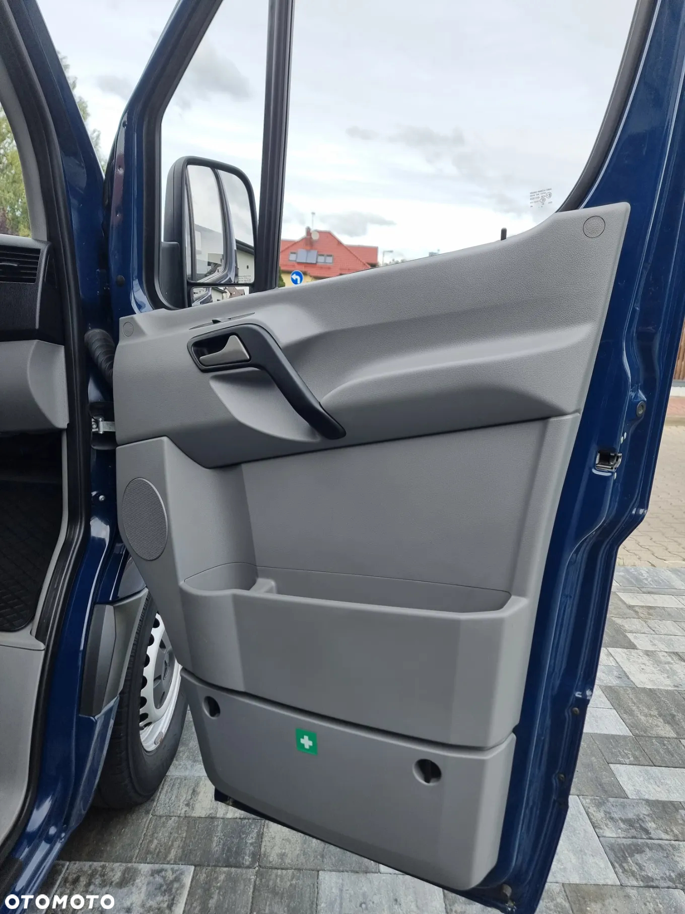 Mercedes-Benz Sprinter - 24