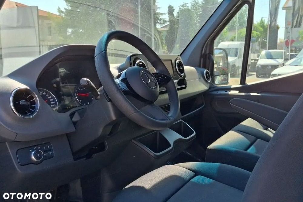Mercedes-Benz Sprinter BASE Długi 317 CDI 9G-Tronic 2.0 170KM - 14