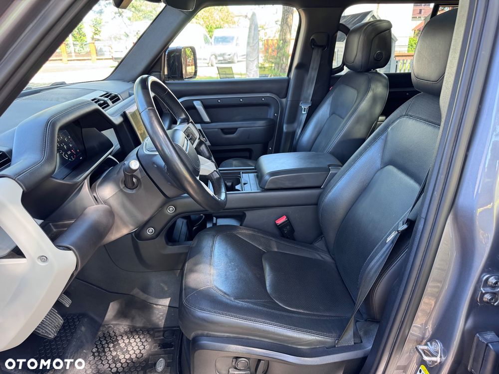 Land Rover Defender 3.0 P400 mHEV X-Dynamic HSE - 20
