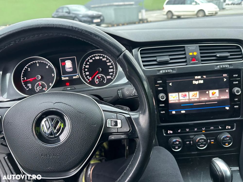 Volkswagen Golf 1.6 TDI DSG Comfortline - 9