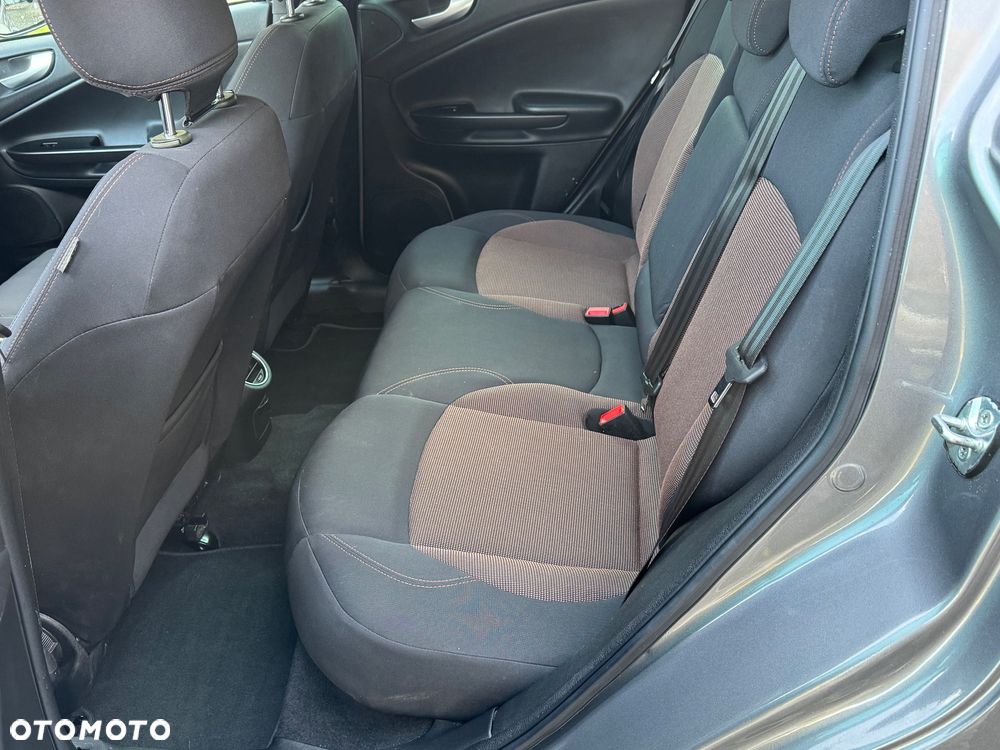 Alfa Romeo Giulietta ver-1-4-tb-sport - 33