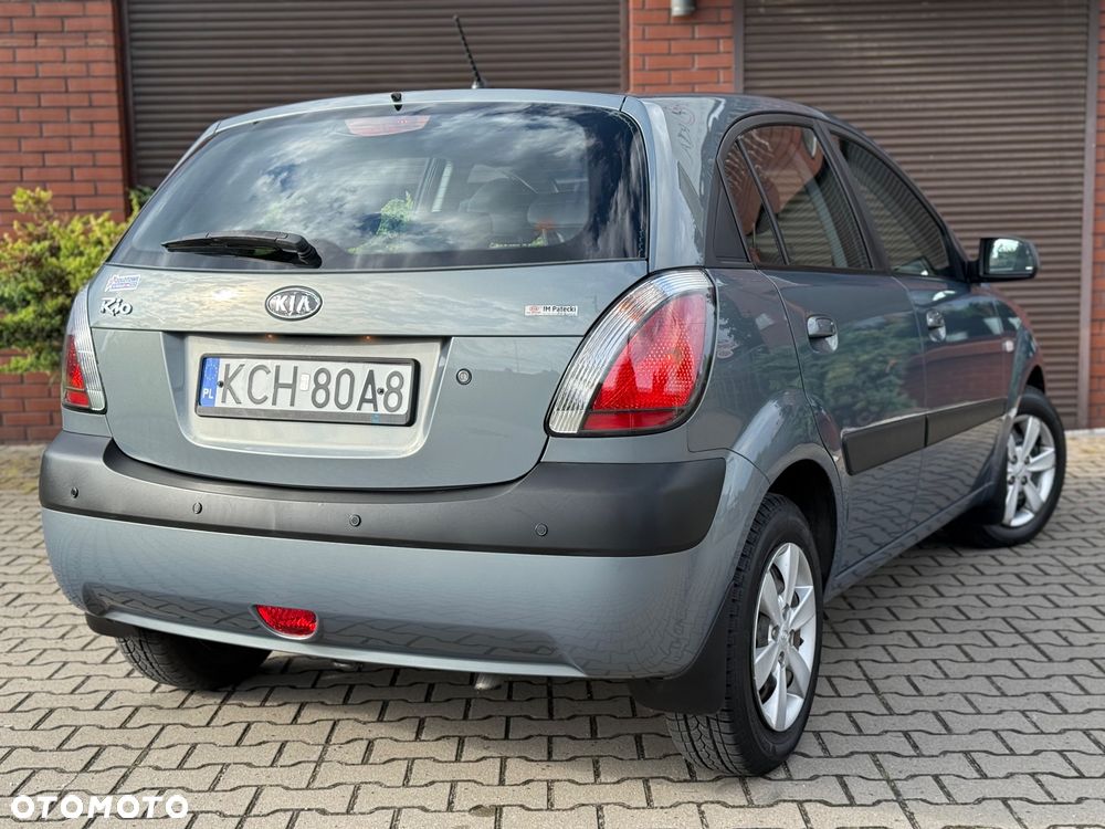 Kia Rio 1.4 Comfort - 14