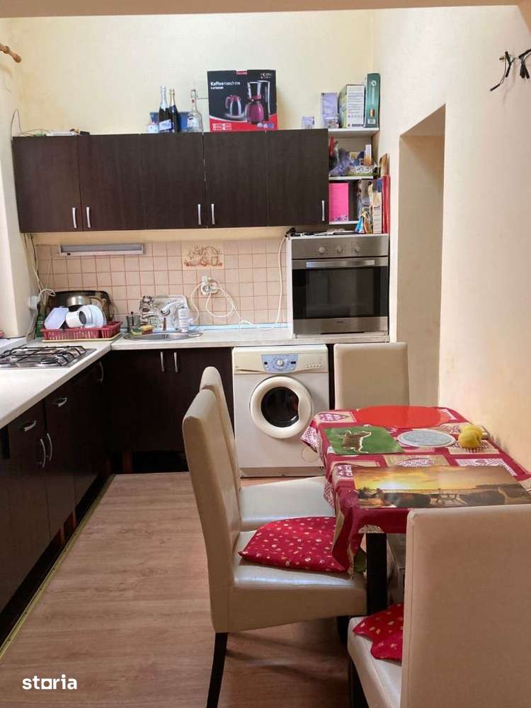 De vanzare apartament la casa, situat lângă Parcul Petofi — fotografia 1
