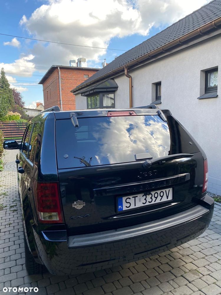 Jeep Grand Cherokee - 11