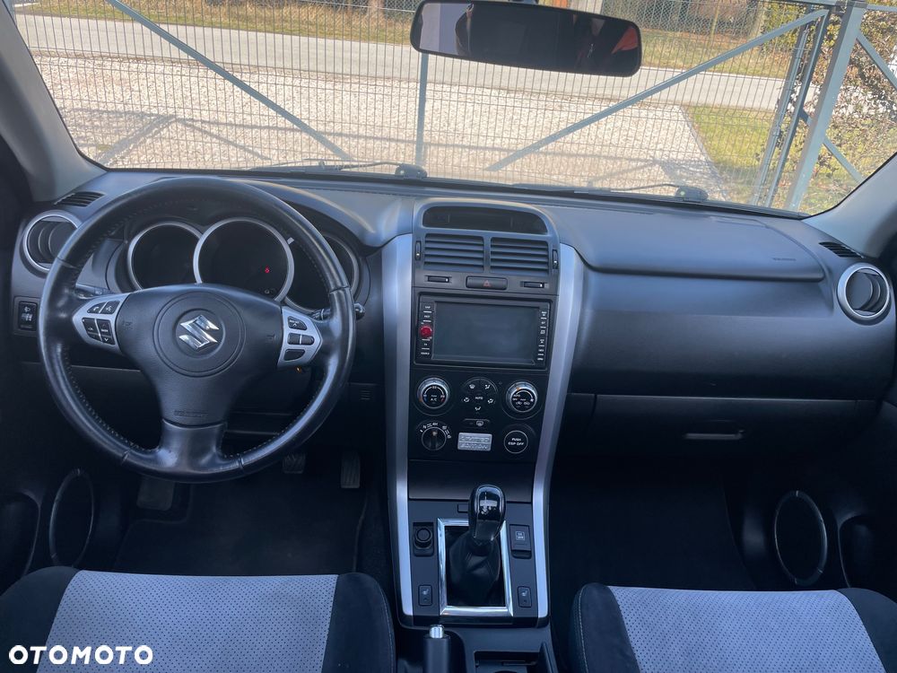 Suzuki Grand Vitara 2.0 Comfort Limited - 5
