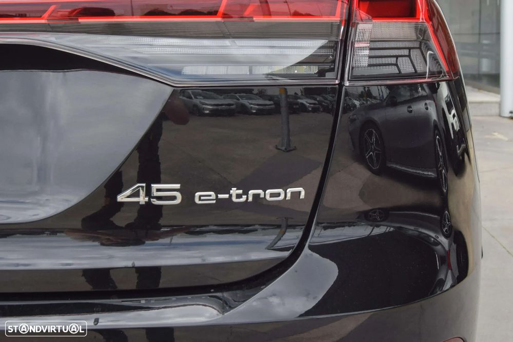 Audi Q4 e-tron 45 82 kWh SE Business Plus - 38