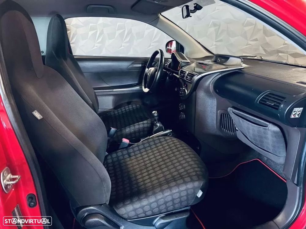 Toyota iQ 1.4 D-4D - 13