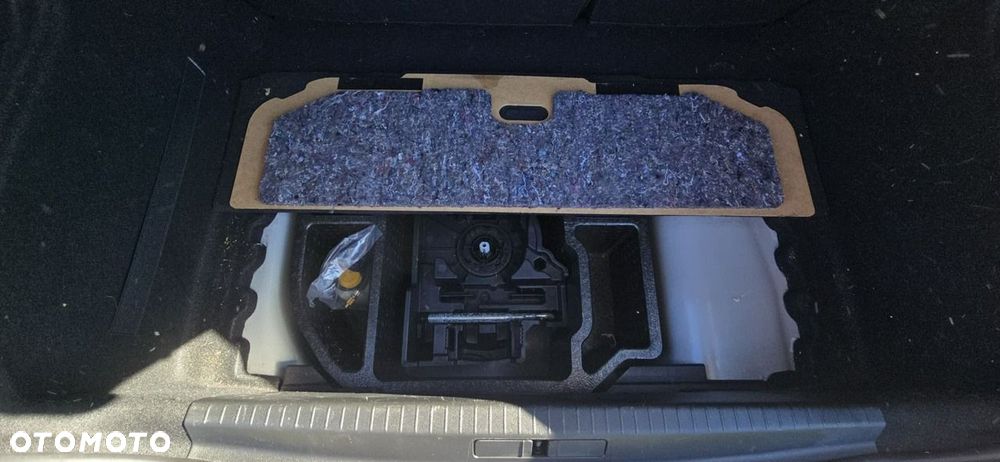 Peugeot 208 - 37