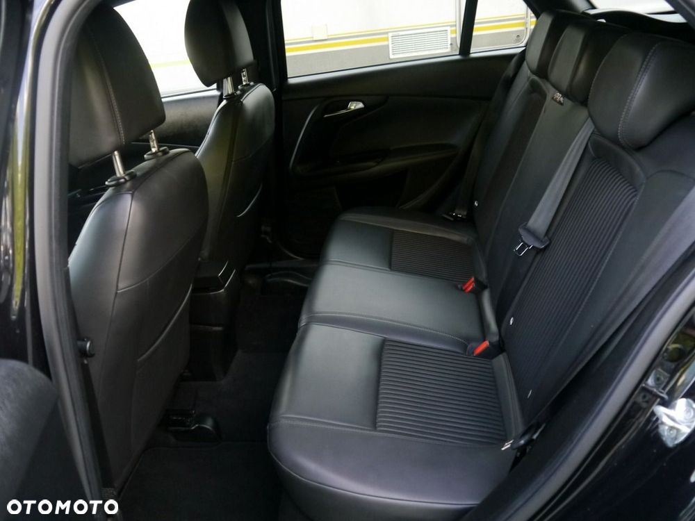 Fiat Tipo 1.6 MultiJet 16v Sport - 28