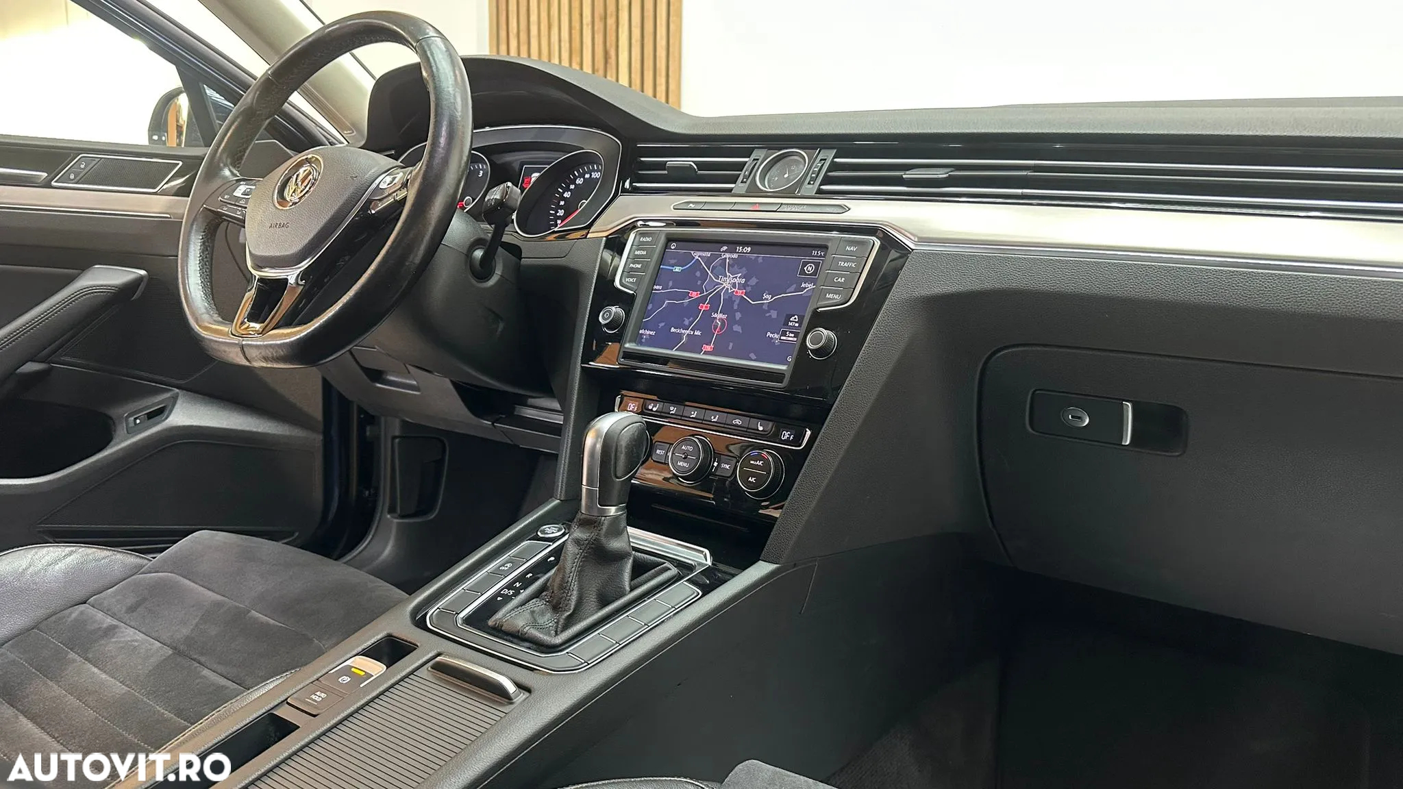 Volkswagen Passat - 21
