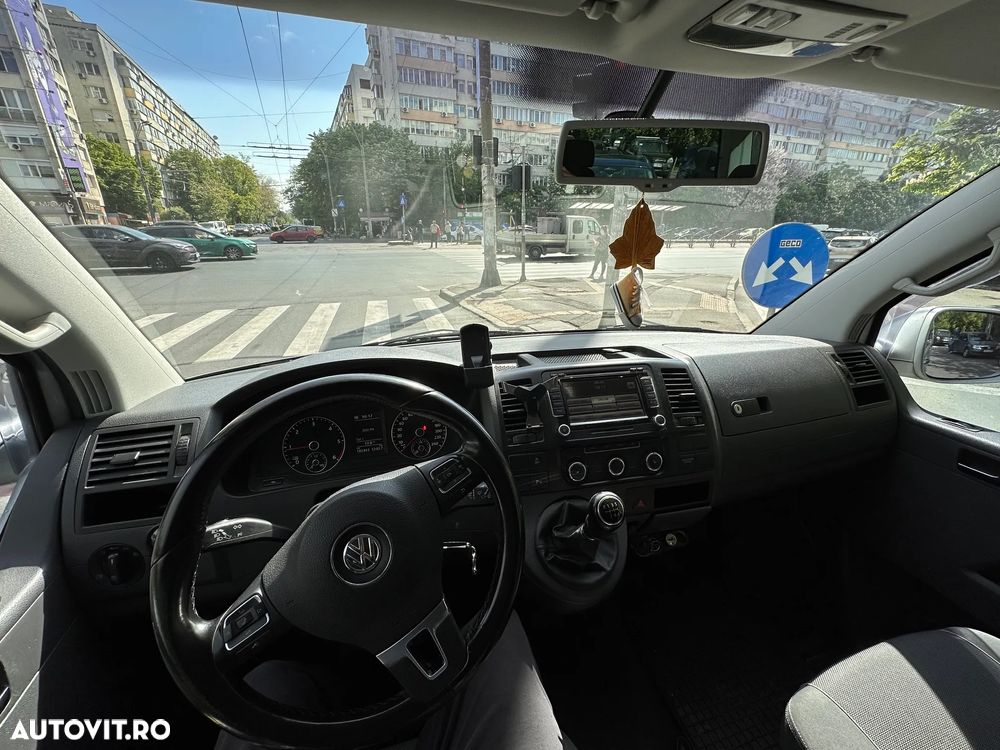 Volkswagen Multivan - 8