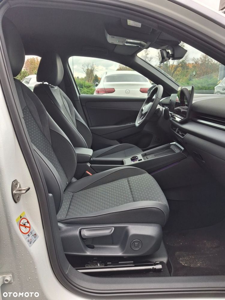 Volkswagen T-Roc 1.5 eTSI R-Line DSG - 22