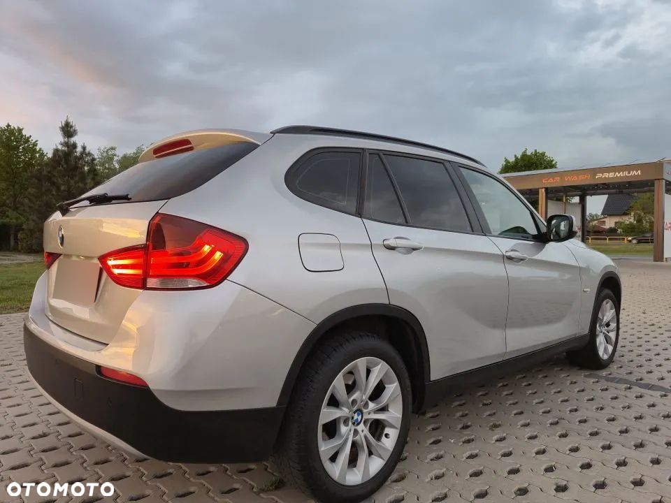 BMW X1 xDrive20d - 10