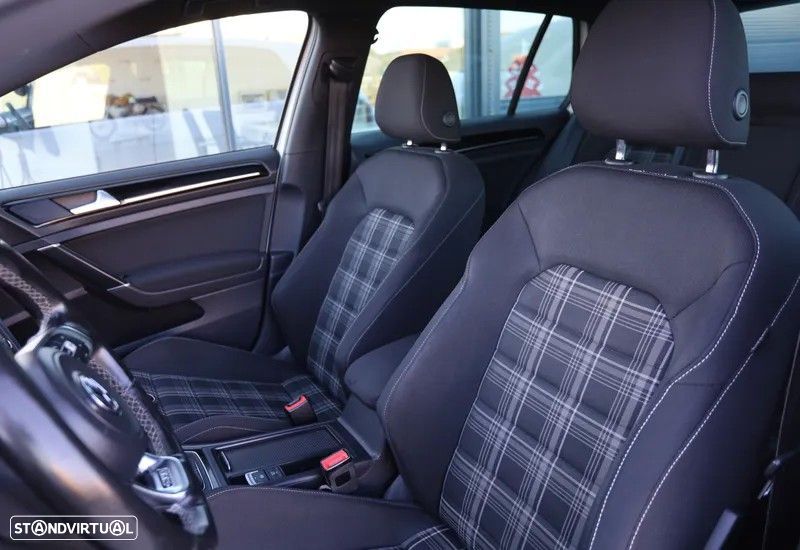 VW Golf 2.0 TDI GTD - 9