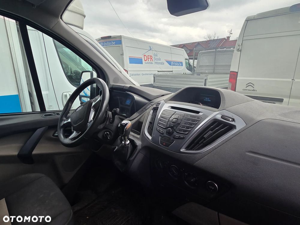 Ford Transit Custom - 11