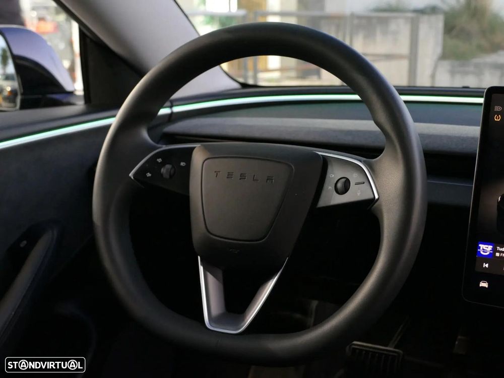 Tesla Model 3 - 31