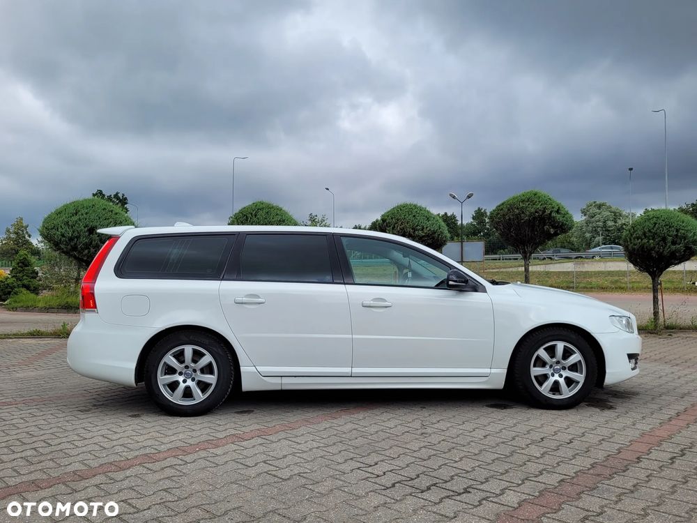 Volvo V70 D3 Momentum - 6