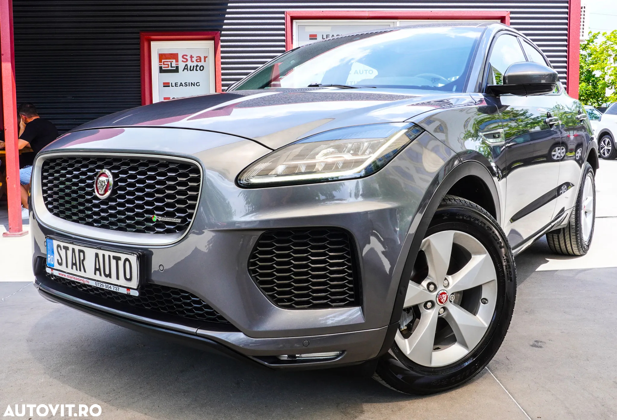 Jaguar E-Pace D150 AWD R-Dynamic S - 2