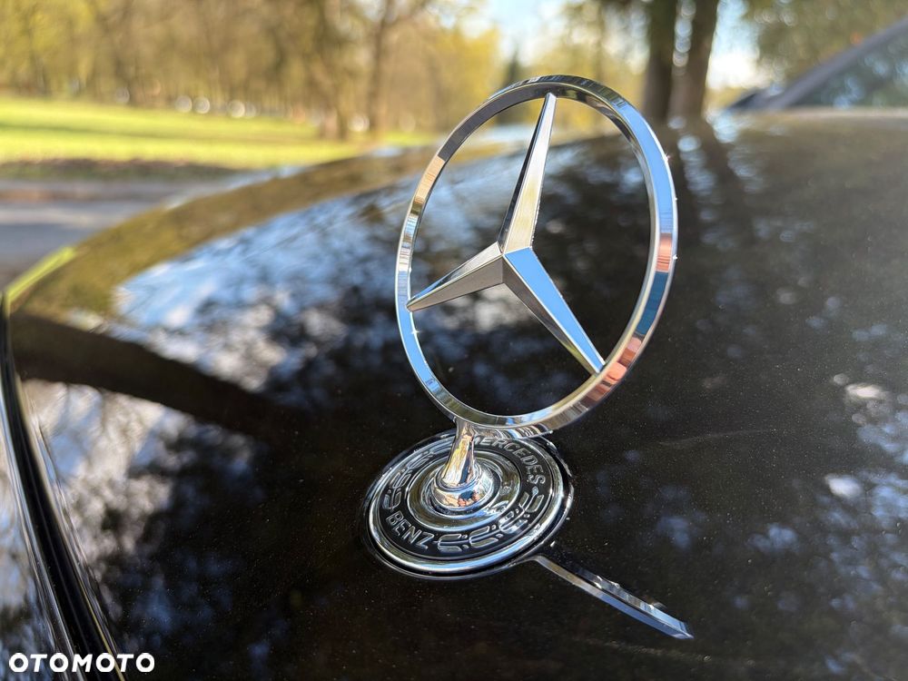 Mercedes-Benz Klasa E 220 d mHEV 4-Matic Exclusive 9G-Tronic - 16