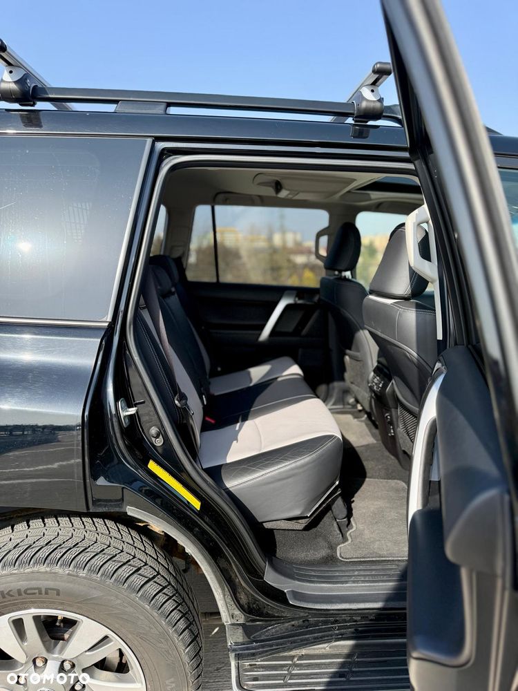 Toyota Land Cruiser LC 3.0 D-4D Invincible - 24