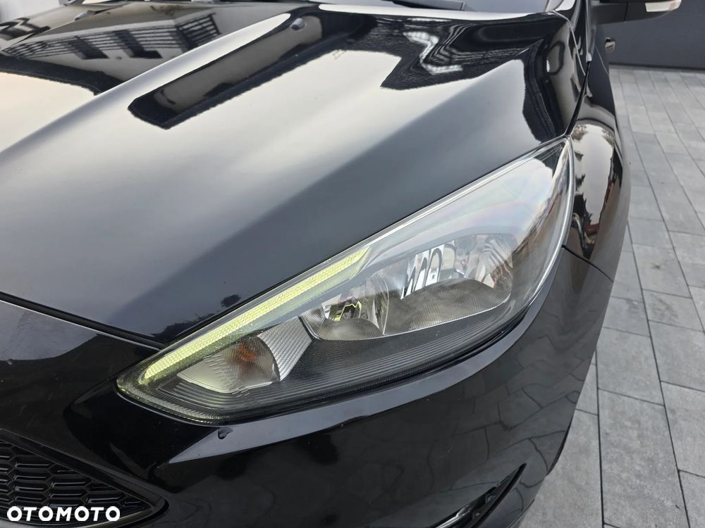 Ford Focus SW - 13