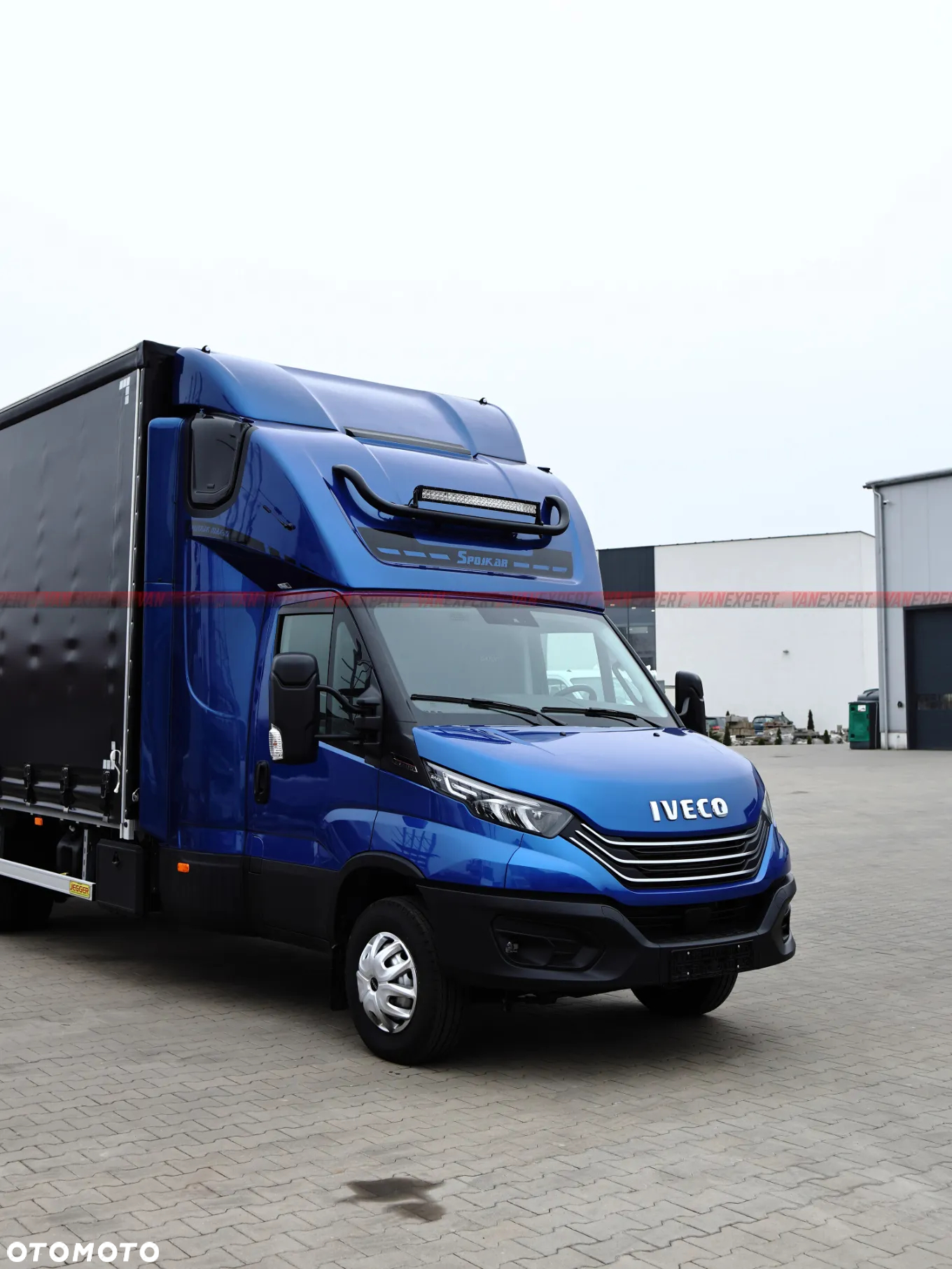 Iveco 70C A8 - MIĘDZYNARODÓWKA MAX - 2