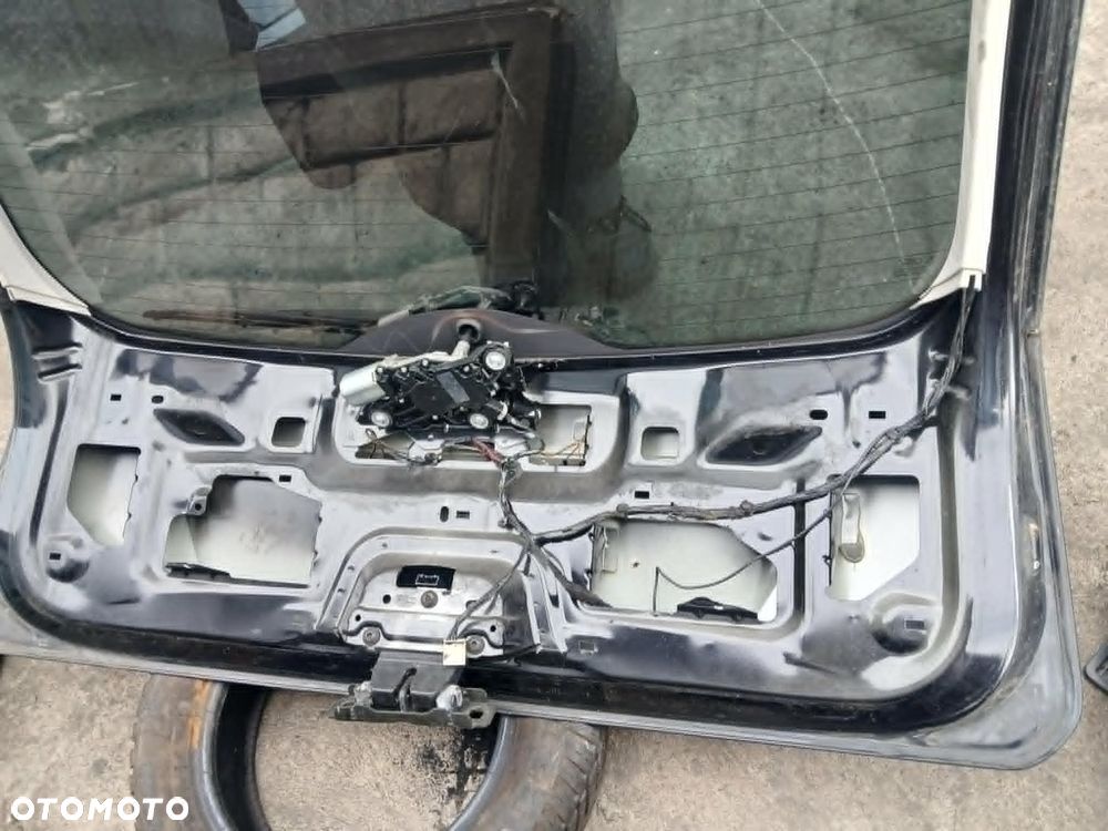 Ford Focus Mk2 HB 3D klapa bagażnika czarna - 7