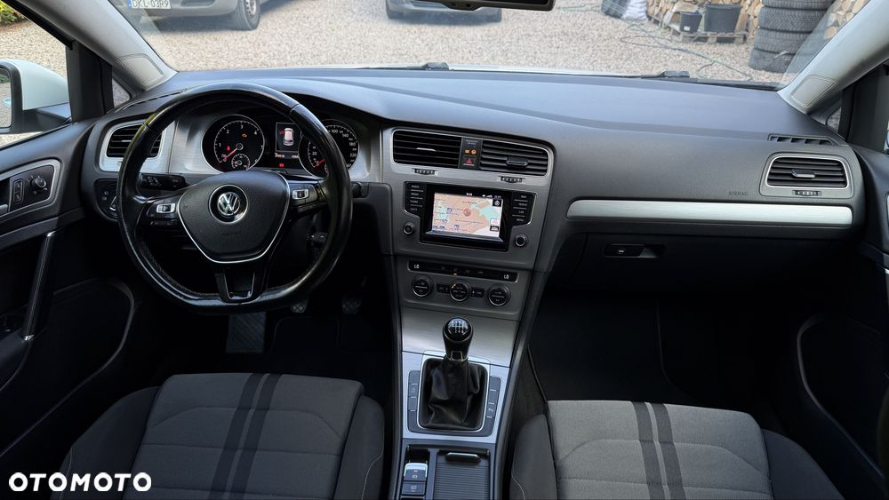 Volkswagen Golf - 4