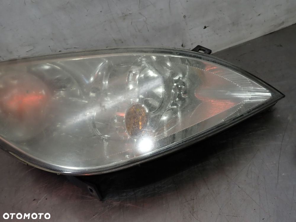 LAMPA PRAWA PRZEDNIA MITSUBISHI COLT CZ3 1.3 MR957354     0301208202 - 3