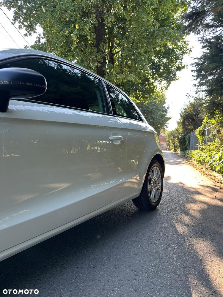 Audi A1 1.6 TDI Ambition - 6