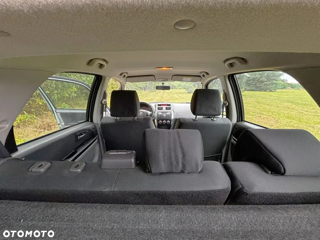 Suzuki SX4 1.6 GS / Premium - 19