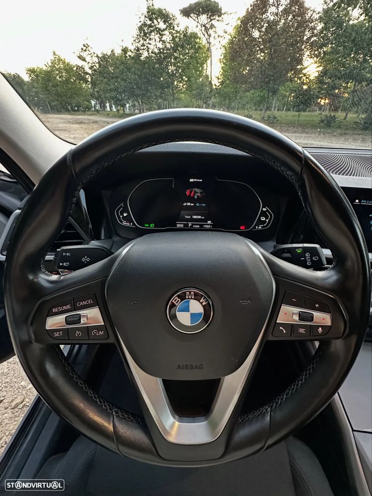 BMW 330 e Line Sport Auto - 10
