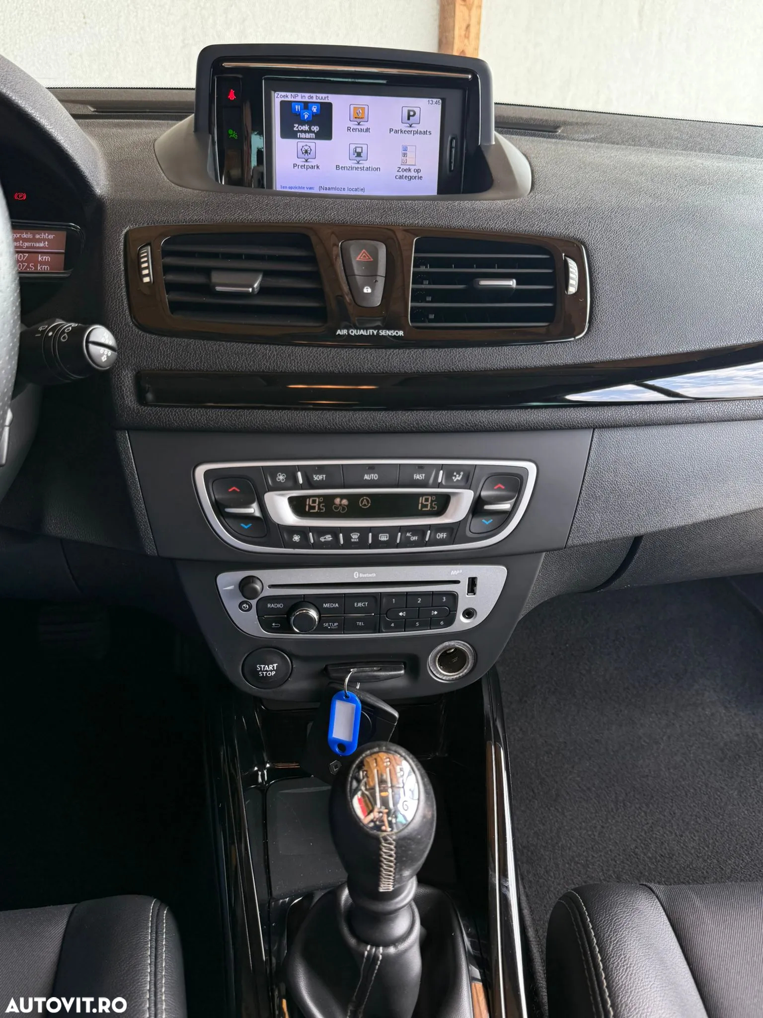 Renault Megane ENERGY dCi 110 Start & Stop Bose Edition - 13