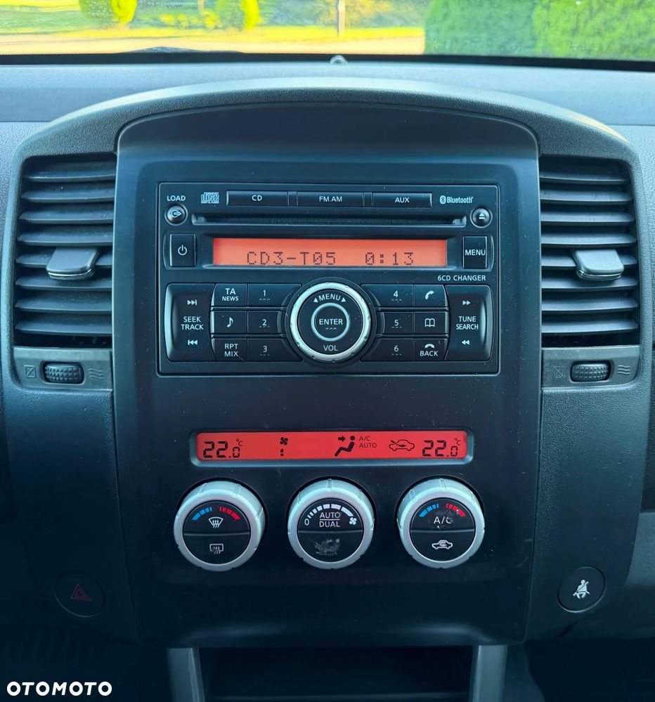 Nissan Pathfinder 2.5 D SE - 19