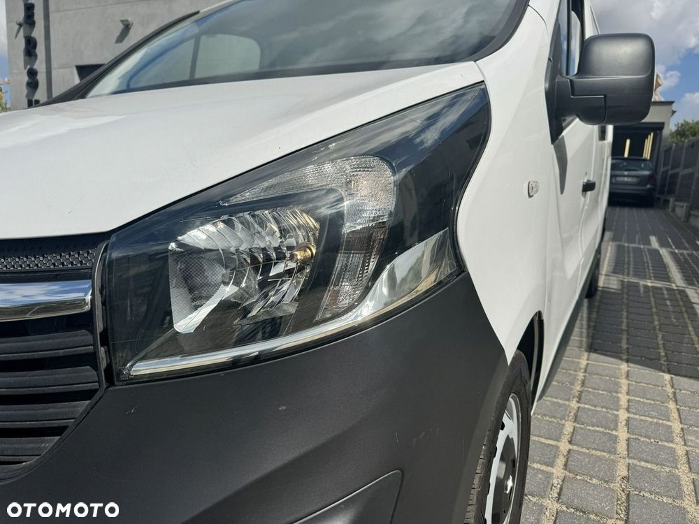 Opel Vivaro - 24