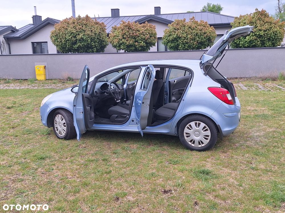 Opel Corsa 1.4 16V Cosmo - 21