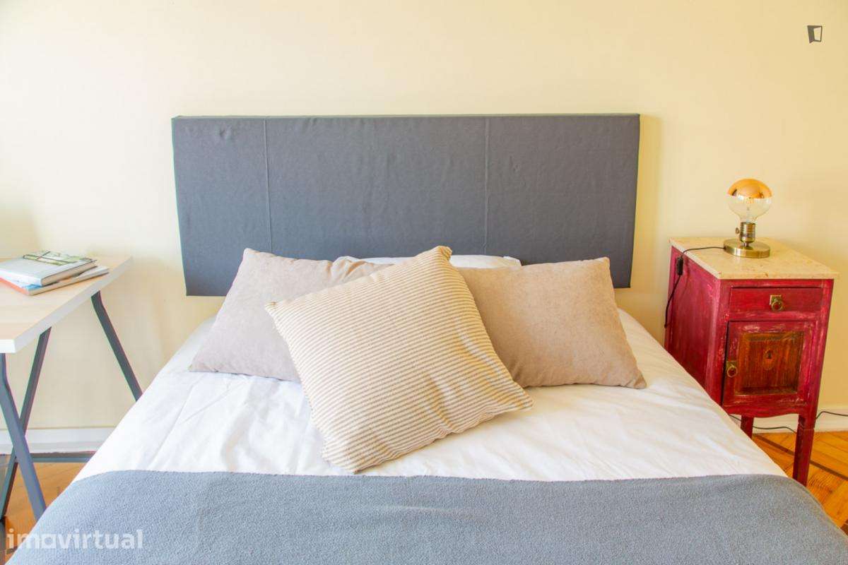Quarto - localizado em São Sebastião Lisbon - Grande imagem: 3/31