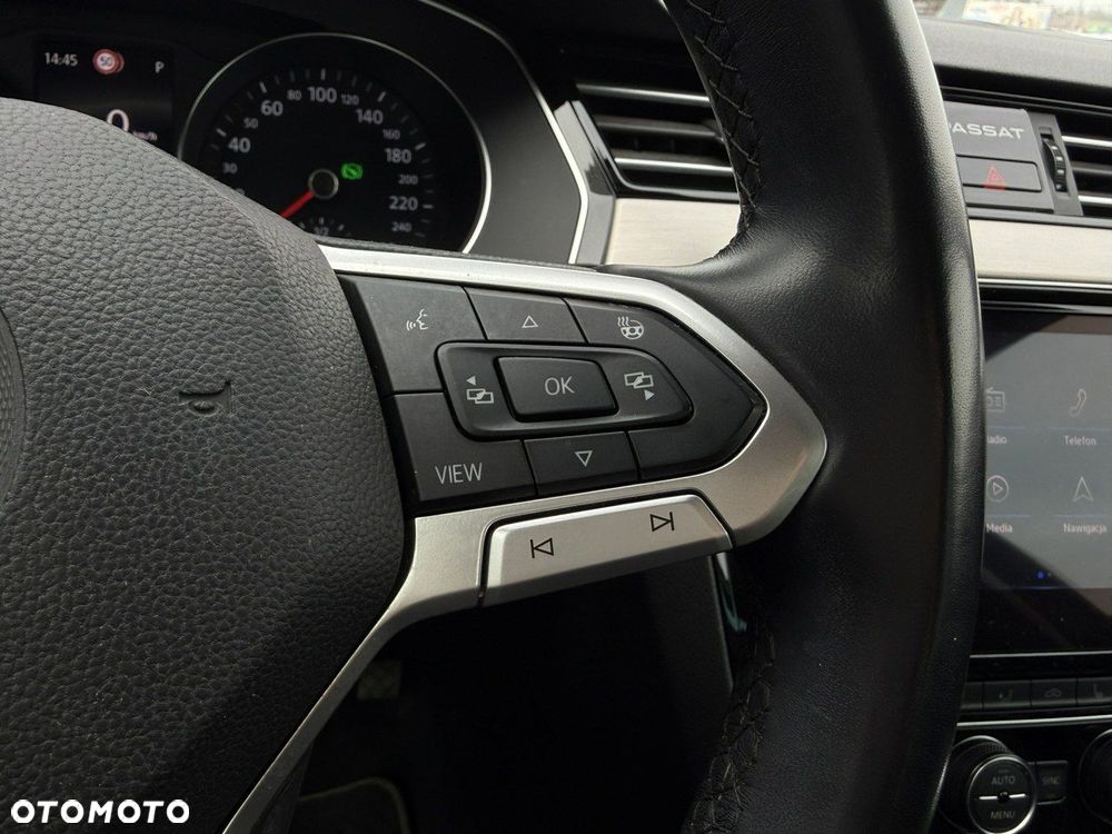 Volkswagen Passat 2.0 TSI Elegance DSG - 18