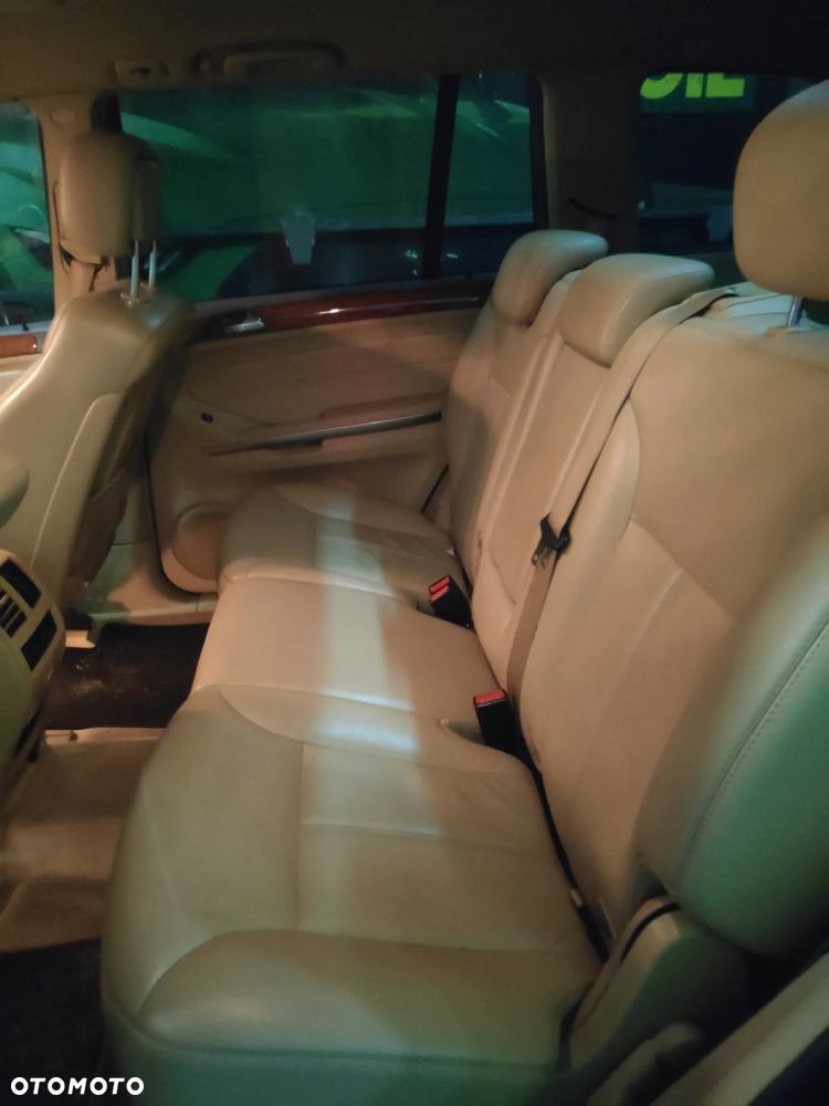 Mercedes-Benz GL - 10