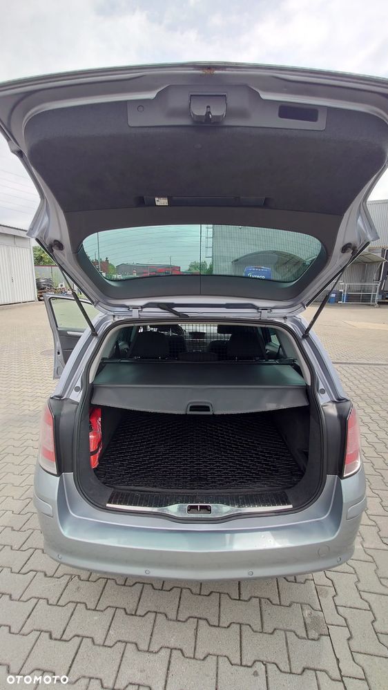 Opel Astra 1.6 Sport - 27
