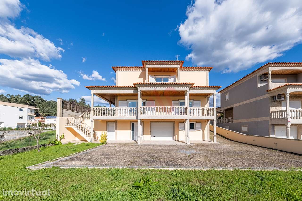 Moradia T4 em Recezinhos (S. Mamede), Penafiel - Grande imagem: 3/48