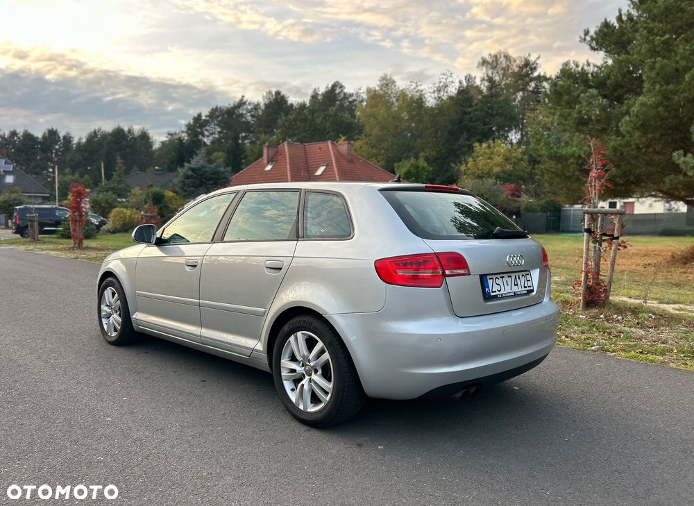 Audi A3 Sportback - 6