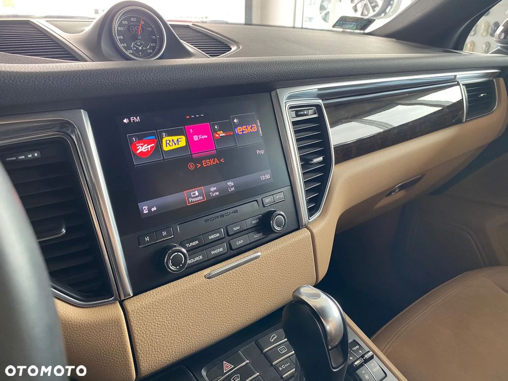 Porsche Macan Standard - 26