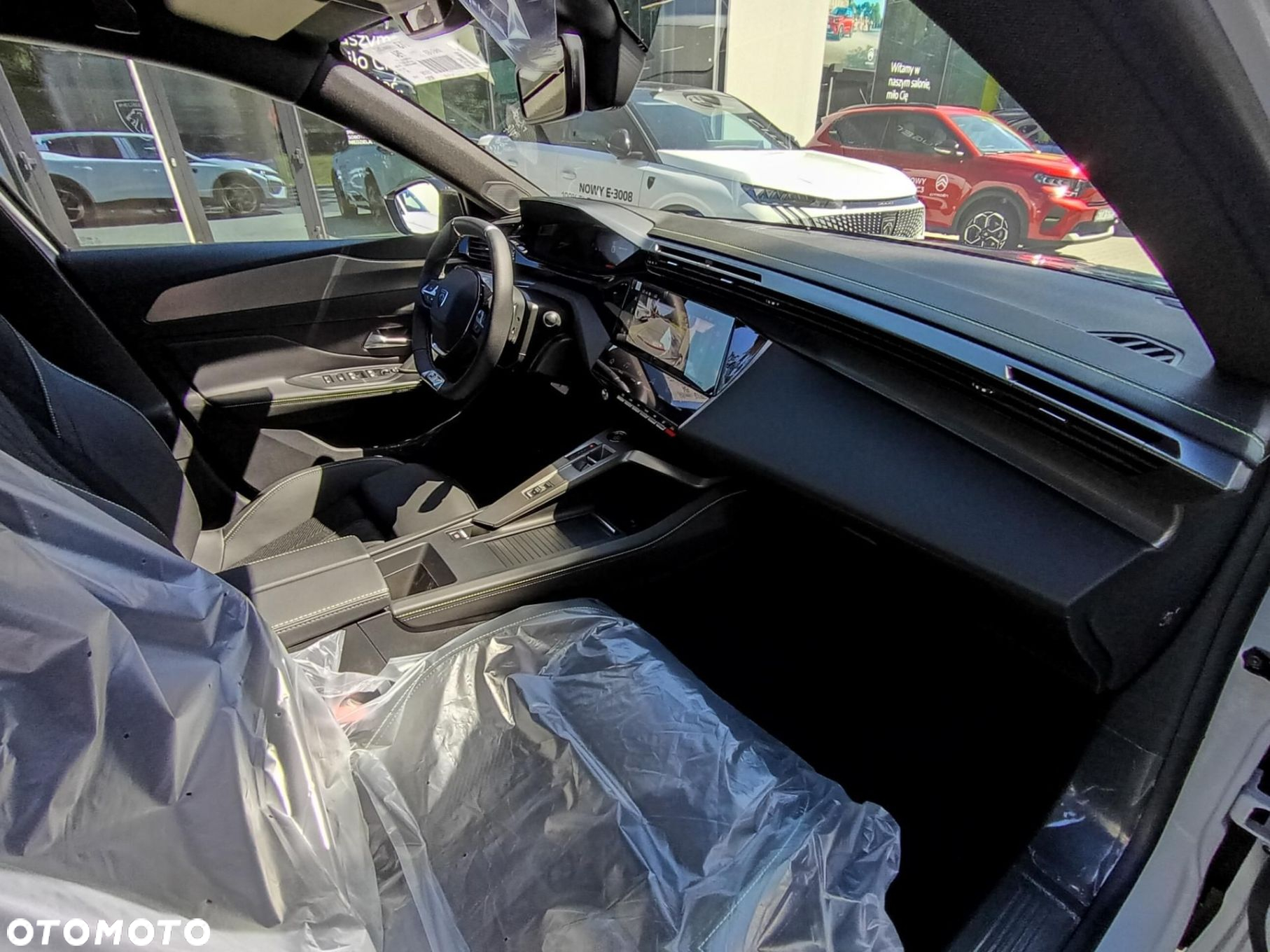 Peugeot 408 - 25