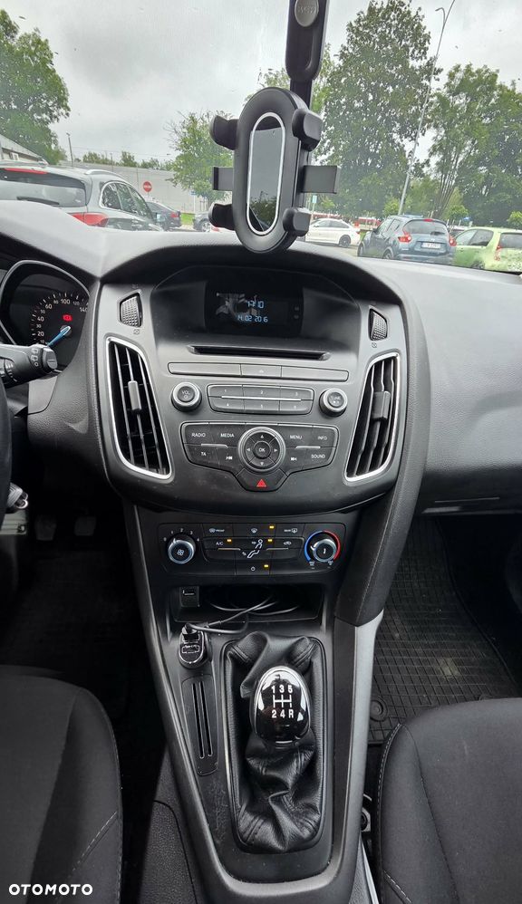 Ford Focus 1.6 Trend - 4