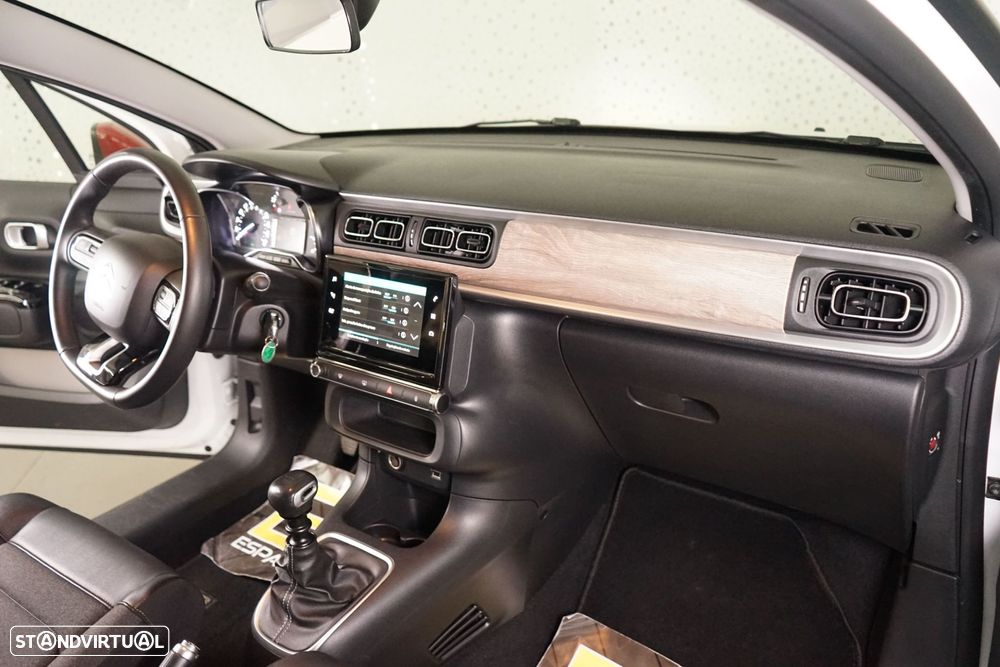 Citroën C3 1.2 PureTech Shine - 17