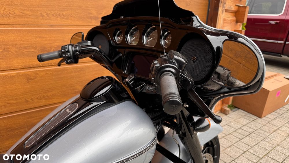 Harley-Davidson Touring Street Glide - 18